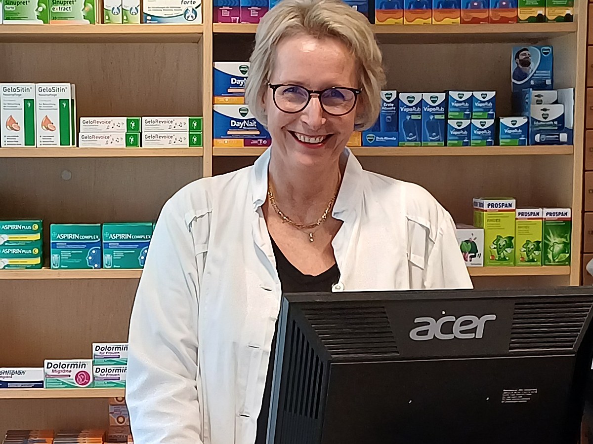 Beratung zu Venengesundheit in der Apotheke in der Galenusstraße in Berlin